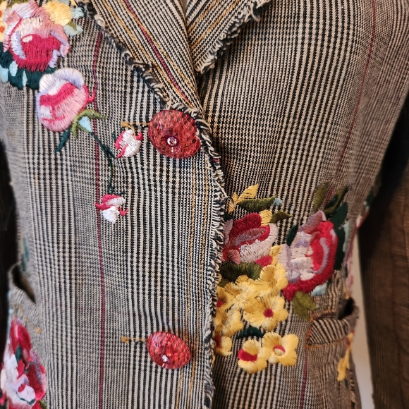 PAPARAZZI EMBROIDERED JACKET BLAZER - Picture 2 of 8